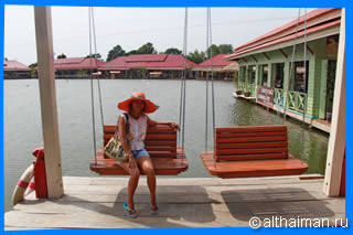 Плавучий рынок Hua Hin Sam Phan Nam Floating Market