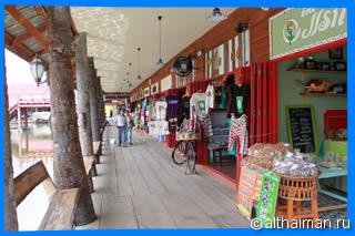 Плавучий рынок Hua Hin Sam Phan Nam Floating Market