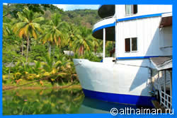 The Beach Nearby Koh Chang Boat Chalet - Koh Chang Beaches Guide - เกาะช้าง โบ๊ท ชาเลต์