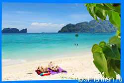 Остров Пхи Пхи, Koh Phi Phi Island, Краби, Южный Таиланд, Тайланд, Krabi, Thailand, лучший отель на Пхи Пхи, отели Пхи Пхи, отдых на Пхи Пхи, фото Пхи Пхи, туры на Пхи Пхи, дешевые авиабилеты в Краби,  острова Краби, ресторан, пхи пхи фото-отчёт, еда, ночной клуб, пляж, номер в отеле Пхи Пхи, медовый месяц на Пхи Пхи