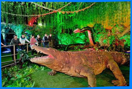 гигантский напал Ghostinium Phuket крокодил 