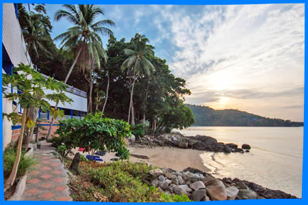 Blue пляж в Beach Club Phuket