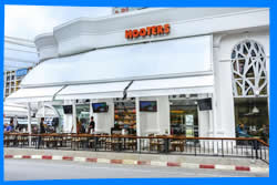 Hooters Phuket, Секси Фешенебельный Спорт-Бар & Ресторан в Патонг Бич