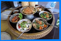Ресторан Khantoke в Пхукете,  Тайский Ужин в Северном Стиле в Avista Phuket Resort Kata Beach