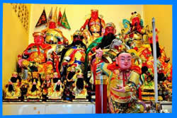 Храм Yok Ke Keng Shrine в Пхукете - Пхукет Таун Достопримечательности - Китайские Храмы