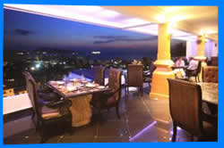 Пляжный Бар & Ресторан в SALA Phuket
