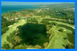 Игра в гольф в Laguna Phuket Golf Club