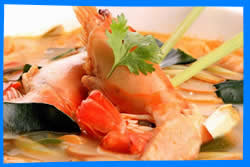 Ресторан Thanon Seafood, Отличный Ресторан Морепродуктов рядом с Мостом Сарасин 