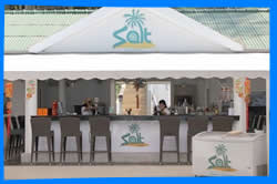Пляжный Клуб Salt on Surin в Пхукете