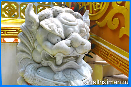 Wat Pha Sang Tham, also know as Pah Saeng Dhamma