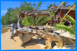 Play Laem beach Koh Phangan Ко Панган Тайланд