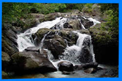 Than Prawet Waterfall 