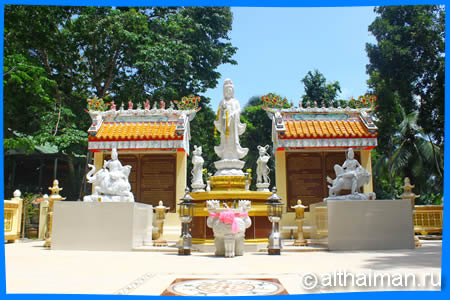 Wat Pha Sang Tham, also know as Pah Saeng Dhamma
