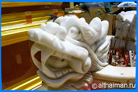 Wat Pha Sang Tham, also know as Pah Saeng Dhamma