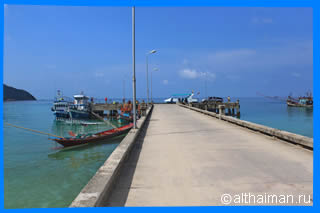 The Chaloklum pier Photo