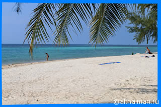 Ao Sri Thanu  beach Koh Phangan Ко Панган Тайланд