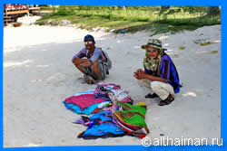 Haad Yao beach Vendors