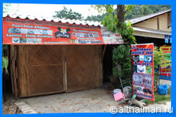 Hokaew Souvenir and Jewelry shop