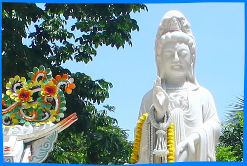 Wat Pha Sang Tham, also know as Pah Saeng Dhamma